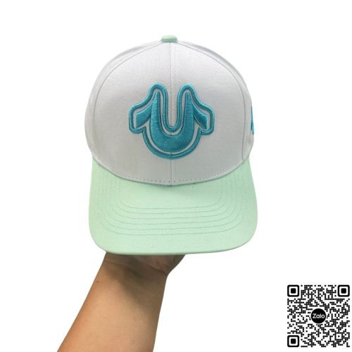 Nón kết thời trang phối màu