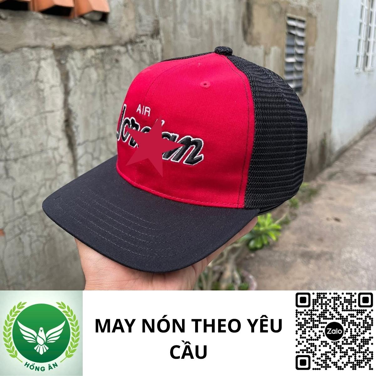 sản phẩm nón local brand tại xưởng may Hồng Ân